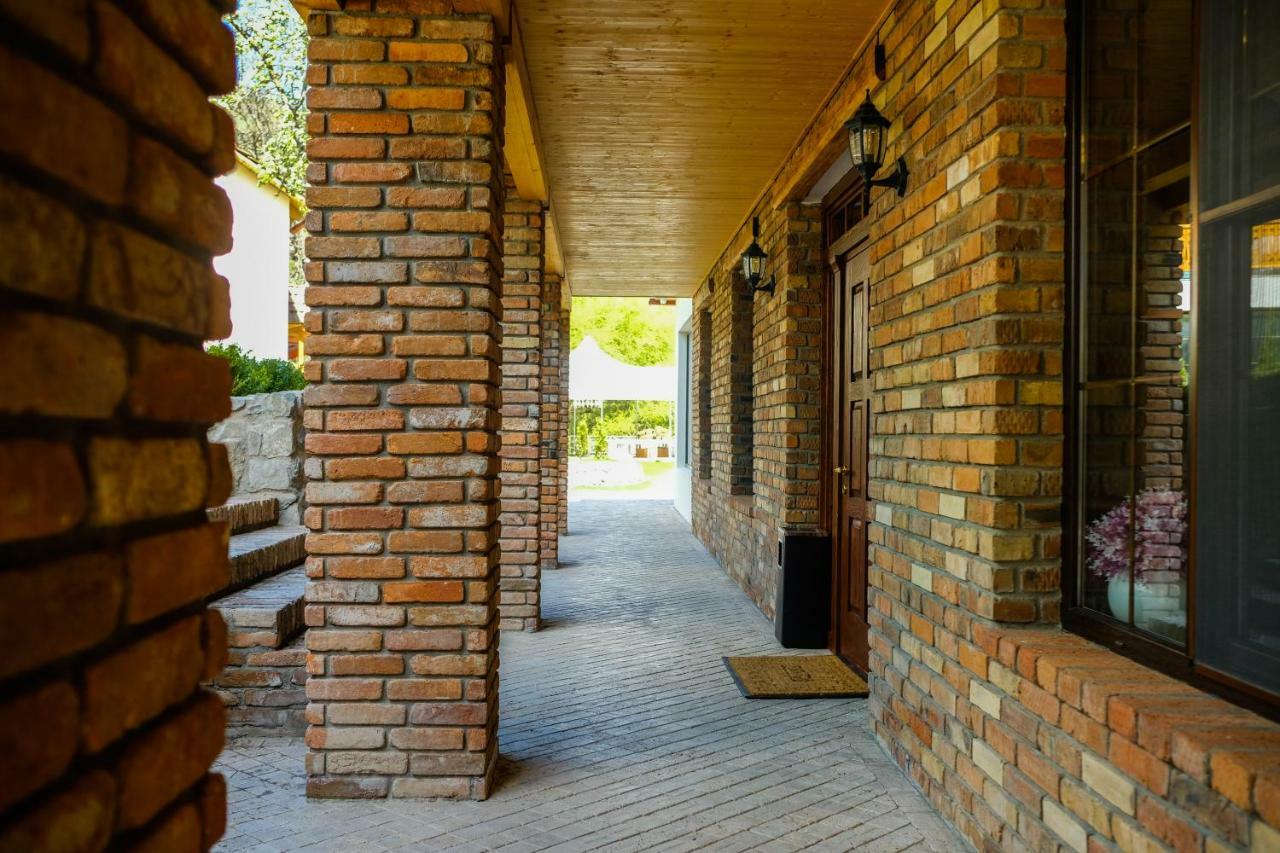 Chalet Dilijan Hotel & Restauarant Exterior photo