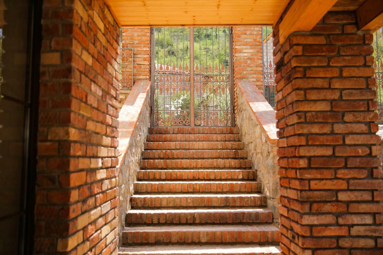 Chalet Dilijan Hotel & Restauarant Exterior photo